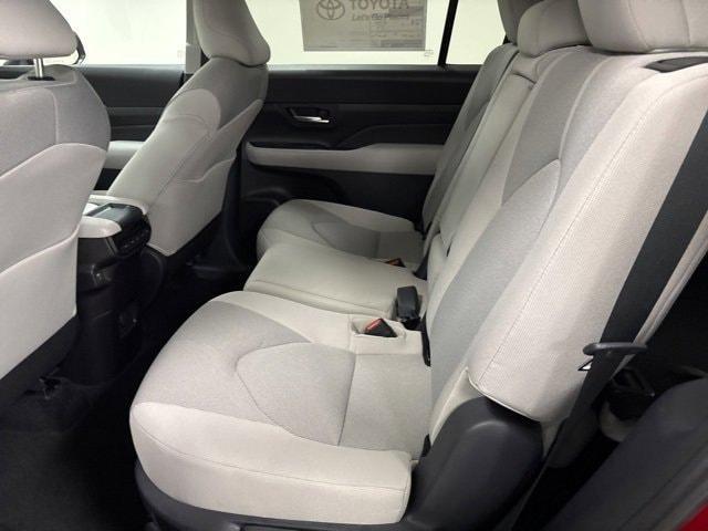 Photo of 2025 Pearl Toyota Grand Highlander