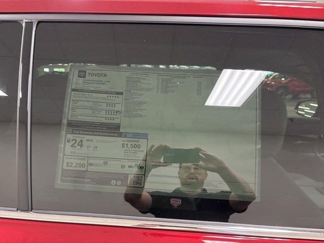 Photo of 2025 Pearl Toyota Grand Highlander