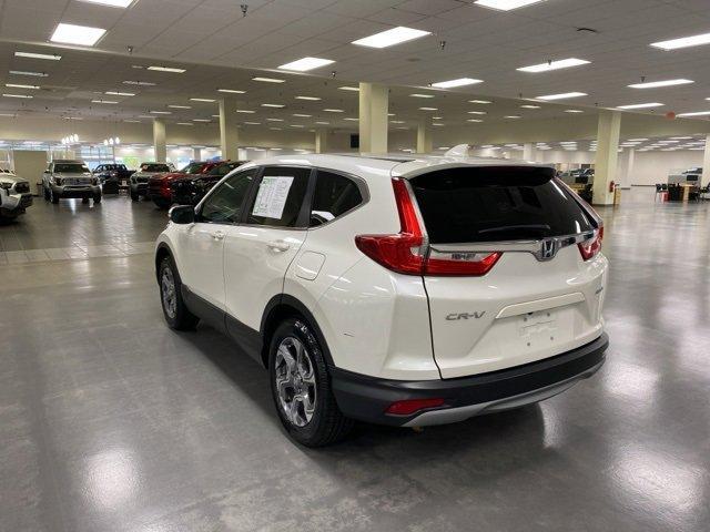Photo of 2017 White Diamond Pearl Honda CR-V