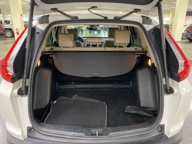 Photo of 2017 White Diamond Pearl Honda CR-V