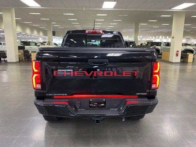 Photo of 2024 Black Chevrolet Colorado