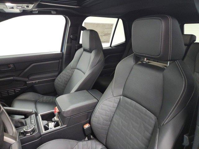 Photo of 2025 Blue Toyota 4Runner