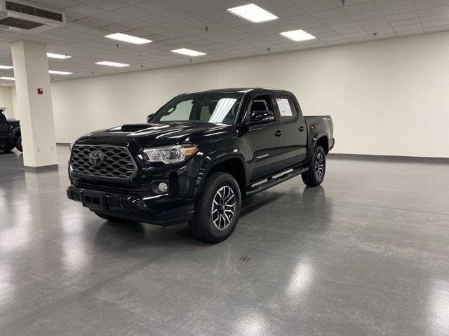 Photo of 2021 Midnight Black Metallic Toyota Tacoma