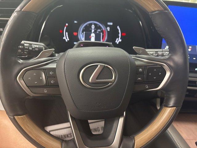 Photo of 2024 Eminent White Pearl Lexus RX 350