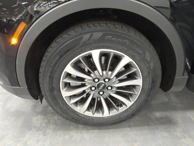 Photo of 2021 Black Lincoln Nautilus