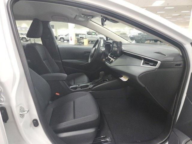 Photo of 2025 Pearl Toyota Corolla