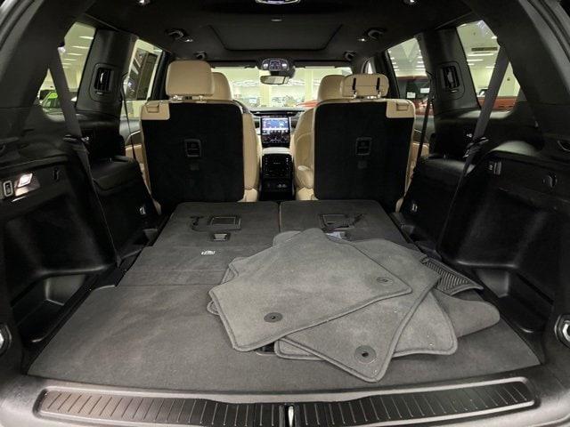 Photo of 2023 Diamond Black Jeep Grand Cherokee L