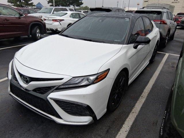 Photo of 2023 Wind Chill Pearl / Midnight Black Metallic Toyota Camry