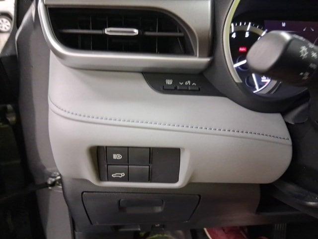 Photo of 2022 Magnetic Gray Metallic Toyota Highlander