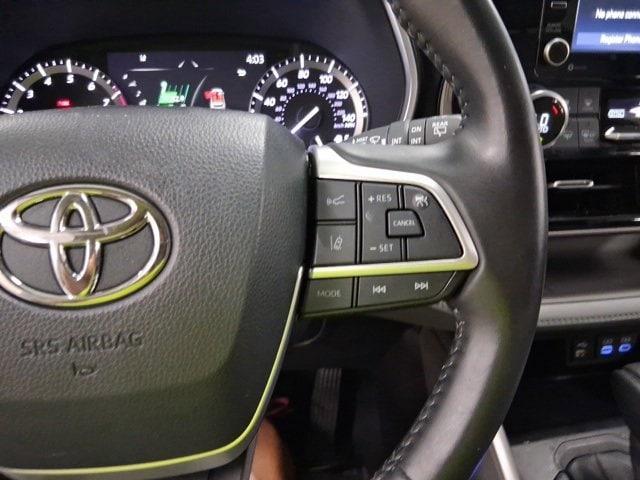 Photo of 2022 Magnetic Gray Metallic Toyota Highlander