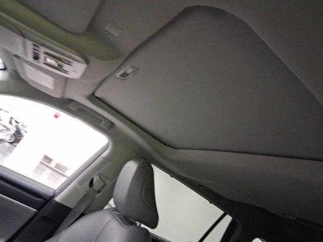 Photo of 2022 Magnetic Gray Metallic Toyota Highlander