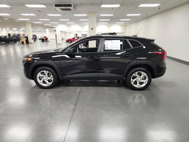 Photo of 2025 Mosaic Black Metallic Chevrolet Trax