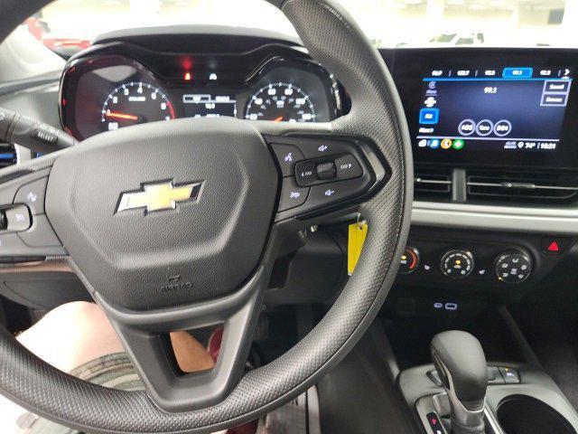 Photo of 2025 Mosaic Black Metallic Chevrolet Trax