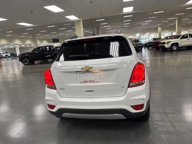 Photo of 2018 Summit White Chevrolet Trax