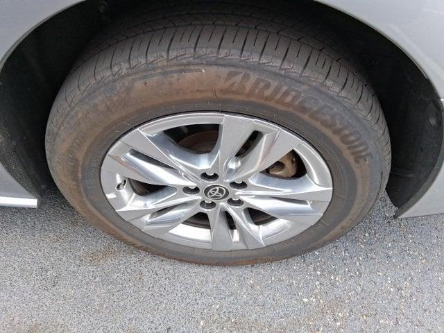 Photo of 2022 Celestial Silver Metallic Toyota Sienna