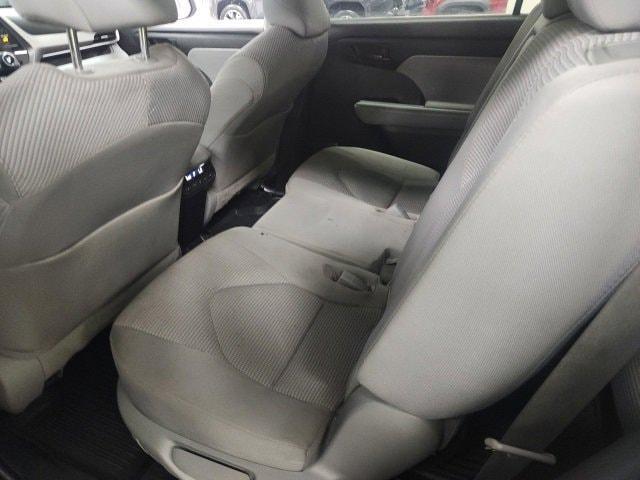 Photo of 2022 Celestial Silver Metallic Toyota Highlander