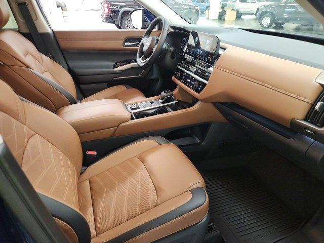 Photo of 2025 Deep Ocean Blue Nissan Pathfinder