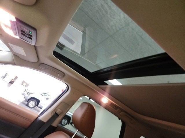 Photo of 2025 Deep Ocean Blue Nissan Pathfinder