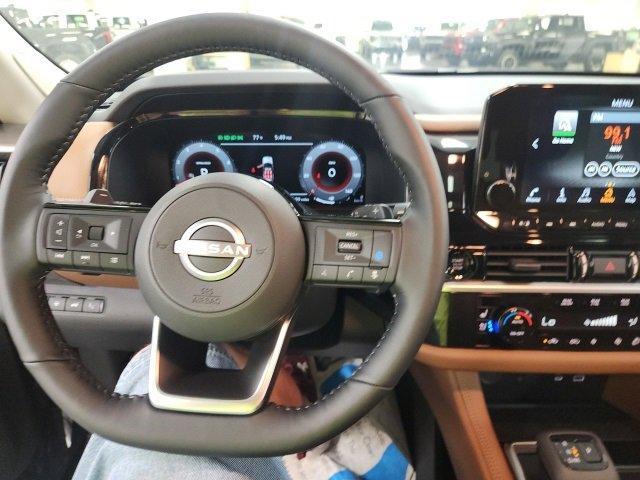 Photo of 2025 Deep Ocean Blue Nissan Pathfinder