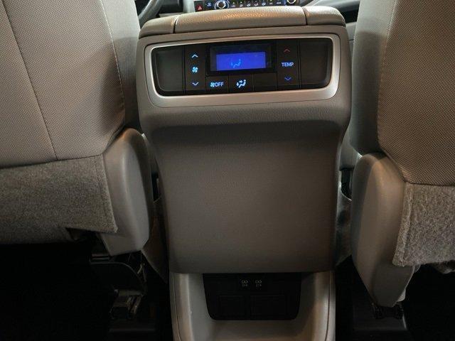 Photo of 2017 Celestial Silver Metallic Toyota Highlander