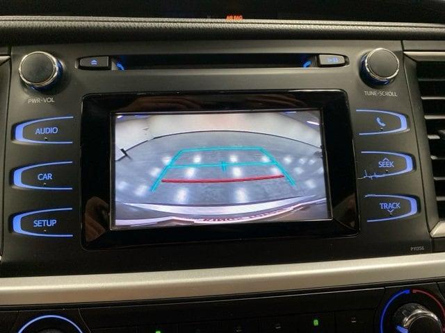 Photo of 2017 Celestial Silver Metallic Toyota Highlander