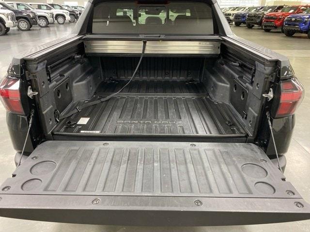 Photo of 2024 Phantom Black Hyundai SANTA CRUZ