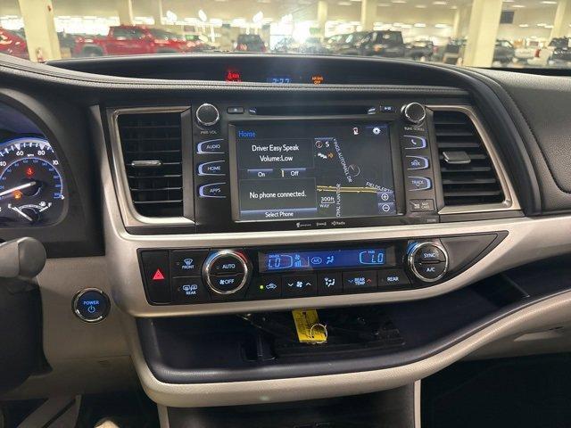 Photo of 2019 Celestial Silver Metallic Toyota Highlander Hybrid
