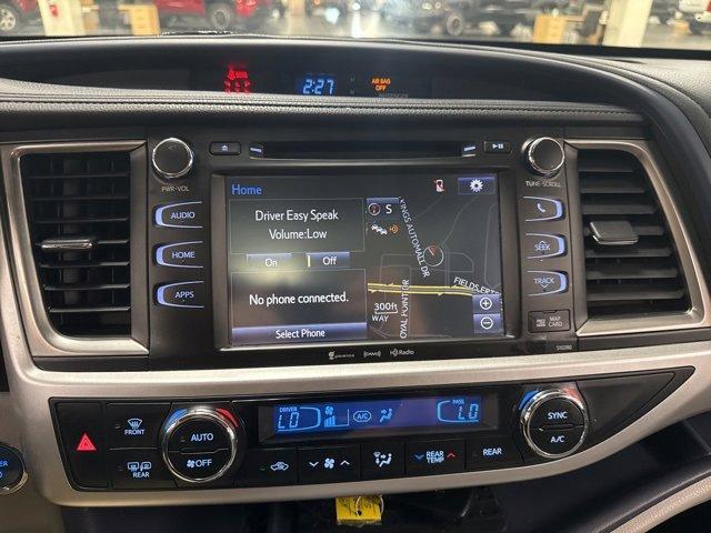 Photo of 2019 Celestial Silver Metallic Toyota Highlander Hybrid