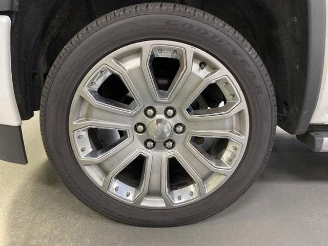 Photo of 2018 White Frost Tri-Coat GMC Sierra 1500