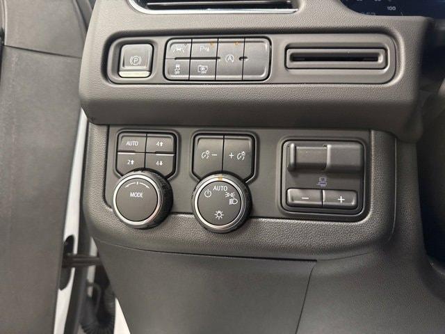 Photo of 2023 Summit White Chevrolet Suburban