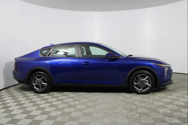 Photo of 2025 Deep Sea Blue Kia K4