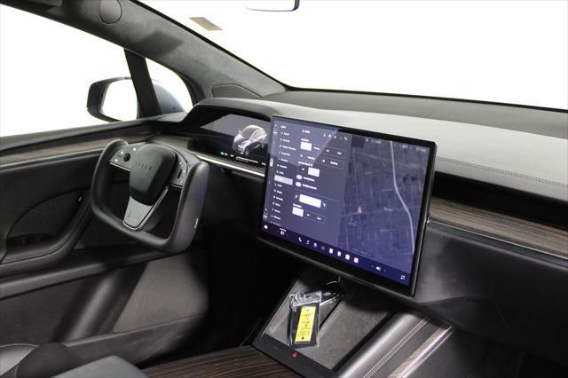Photo of 2022 Gray Tesla Model X