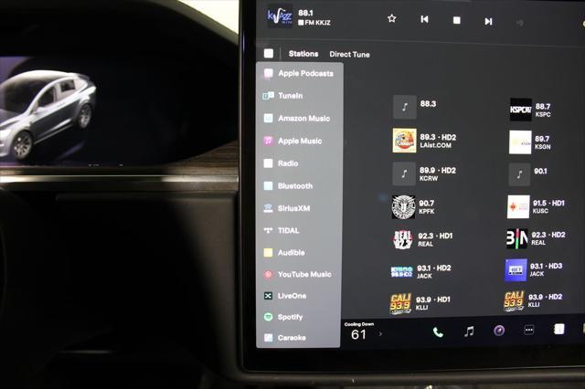 Photo of 2022 Gray Tesla Model X