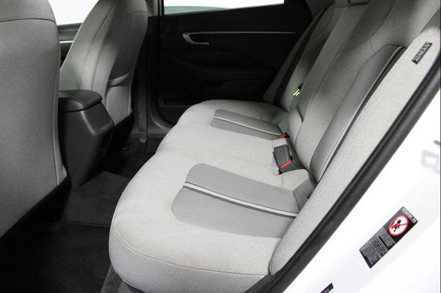 Photo of 2020 Quartz White Hyundai SONATA
