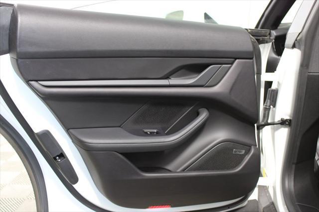 Photo of 2021 White Porsche Taycan