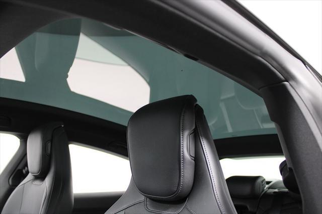 Photo of 2021 White Porsche Taycan
