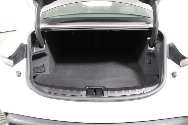 Photo of 2021 White Porsche Taycan