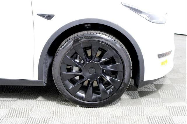 Photo of 2022 Pearl White Multi-Coat Tesla Model Y