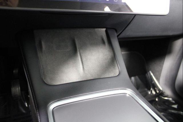 Photo of 2022 Pearl White Multi-Coat Tesla Model Y
