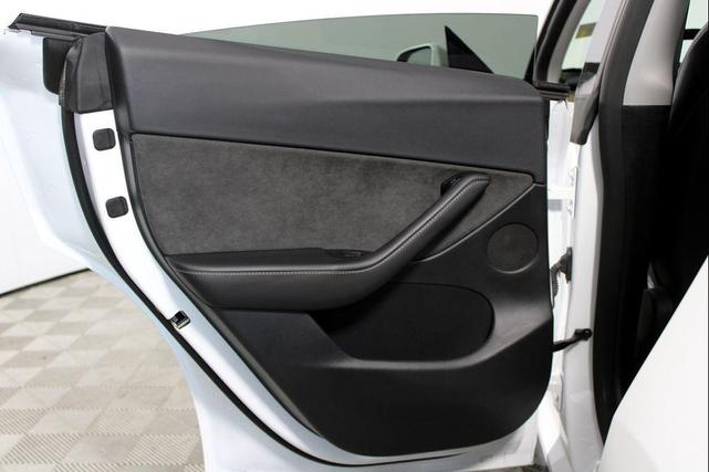 Photo of 2022 Pearl White Multi-Coat Tesla Model Y