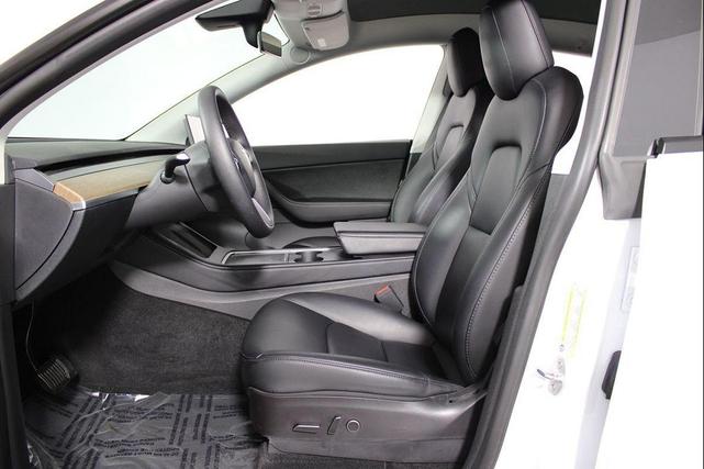 Photo of 2022 Pearl White Multi-Coat Tesla Model Y