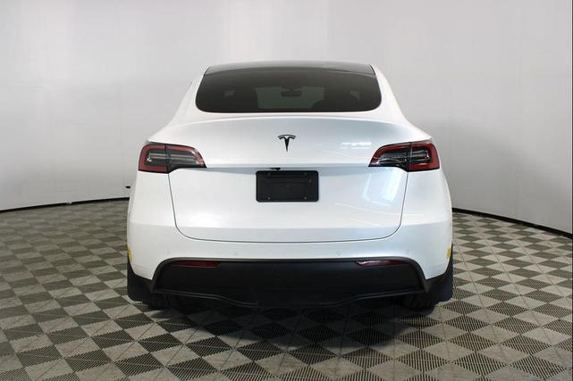 Photo of 2022 Pearl White Multi-Coat Tesla Model Y