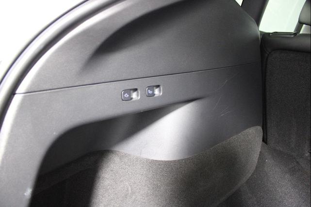 Photo of 2022 Pearl White Multi-Coat Tesla Model Y