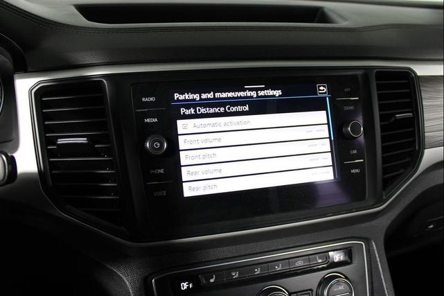 Photo of 2021 Gray Volkswagen Atlas Cross Sport
