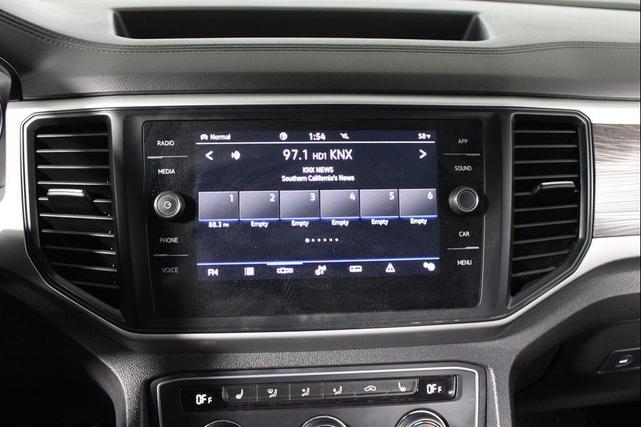 Photo of 2021 Gray Volkswagen Atlas Cross Sport