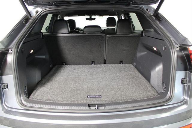 Photo of 2021 Gray Volkswagen Atlas Cross Sport