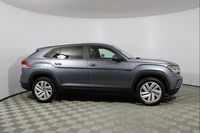 Photo of 2021 Gray Volkswagen Atlas Cross Sport