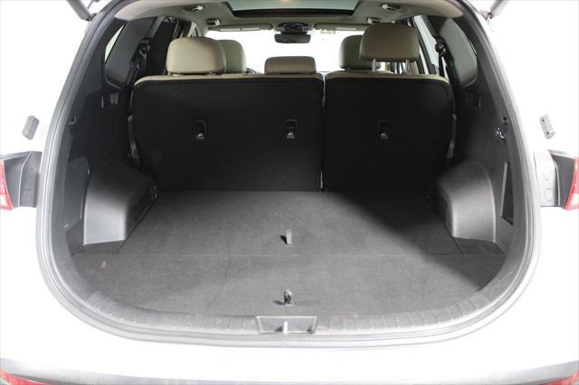 Photo of 2022 Quartz White Hyundai SANTA FE