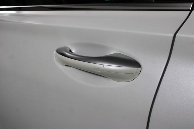Photo of 2022 Quartz White Hyundai SANTA FE