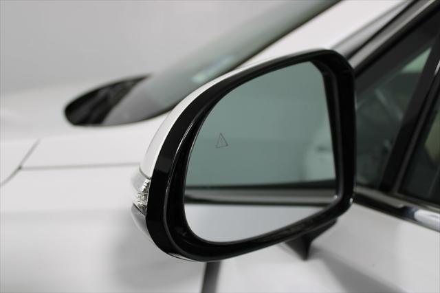 Photo of 2022 Quartz White Hyundai SANTA FE